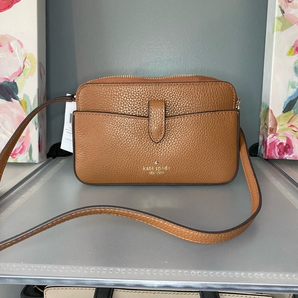 NWT Kate Spade Small Tab Crossbody - Picture 1 of 5